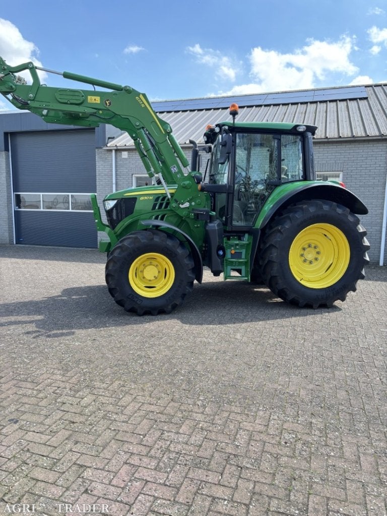 John Deere 6130M met 623R voorlader | 2022 | 2360 uur, Zakelijke goederen, Agrarisch | Tractoren, Agrostap Handel, Info@agrostap.nl