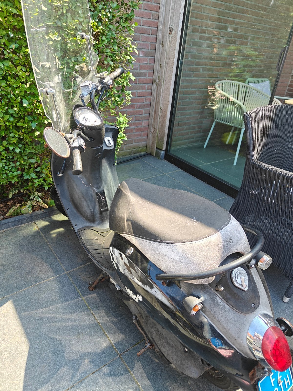 Sym Mio 50 L4 25 km - Scherm en meters defect, Fietsen en Brommers, Snorfietsen en Snorscooters, Ophalen, Gebruikt, Benzine, SYM