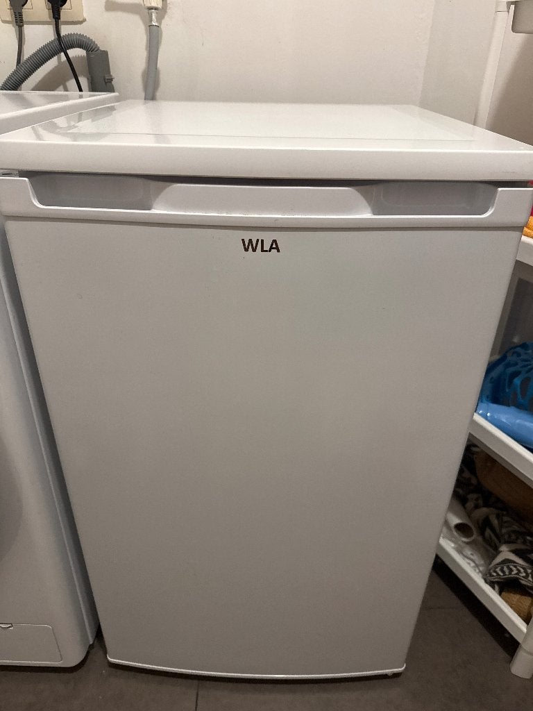 Vriezer WLA, Witgoed en Apparatuur, Minder dan 60 cm, Zo goed als nieuw, Vrijstaand, Ophalen