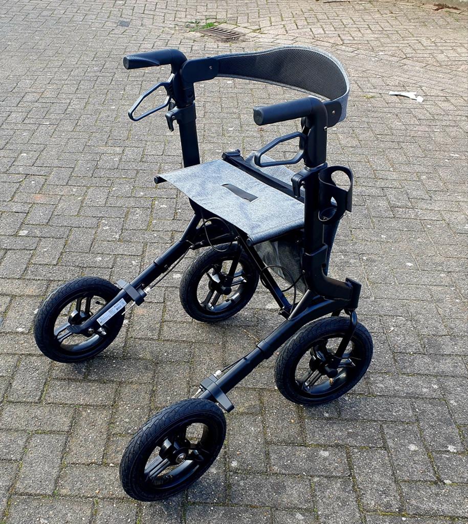 Rollator outdoor inklapbaar met grote luchtbanden NIEUW, Diversen, Rollator outdoor, Nieuw, Ophalen of Verzenden, Rollator outdoor