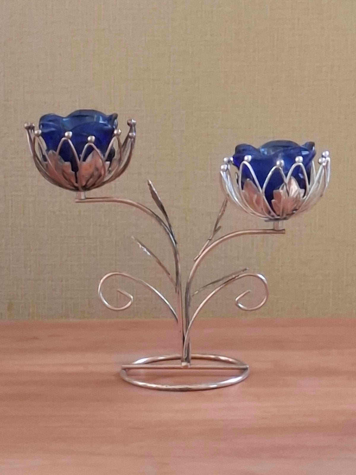 Decoratieve Kandelaar met Blauw Glas - 25x22cm, Antiek en Kunst, Ophalen of Verzenden, Overige materialen