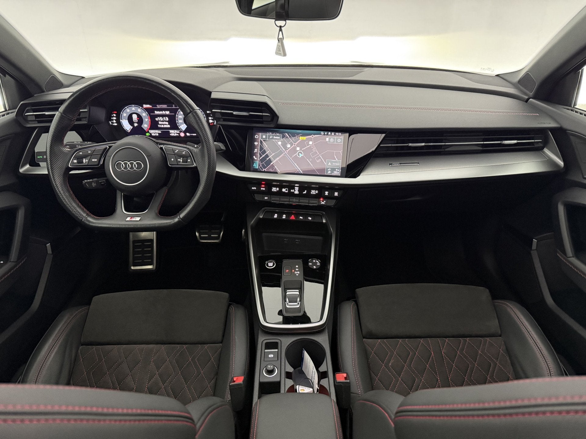 Audi A3 35 TFSI Competition S-Line | Pano | Virtual | B&O |, 4 cilinders, Zwart, Origineel Nederlands, Bedrijf