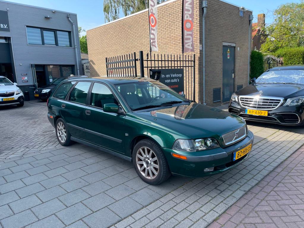 Volvo V40 1.8 Europa Sports Trekhaak Airco NAP APK, Auto's, Voorwielaandrijving, Gebruikt, 4 cilinders, Leder en Stof