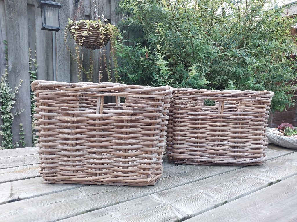 Rotan manden bijna Nieuw, Huis en Inrichting, Mand, Vierkant, Ophalen of Verzenden, Zo goed als nieuw