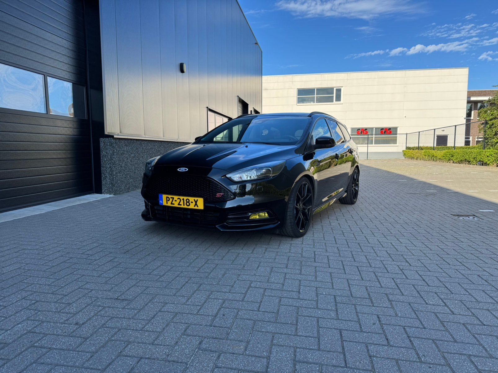 Moet weg! Ford Focus ST Wagon 2017, Dealer onderhouden, 15 km/l, 4 cilinders, Leder en Stof