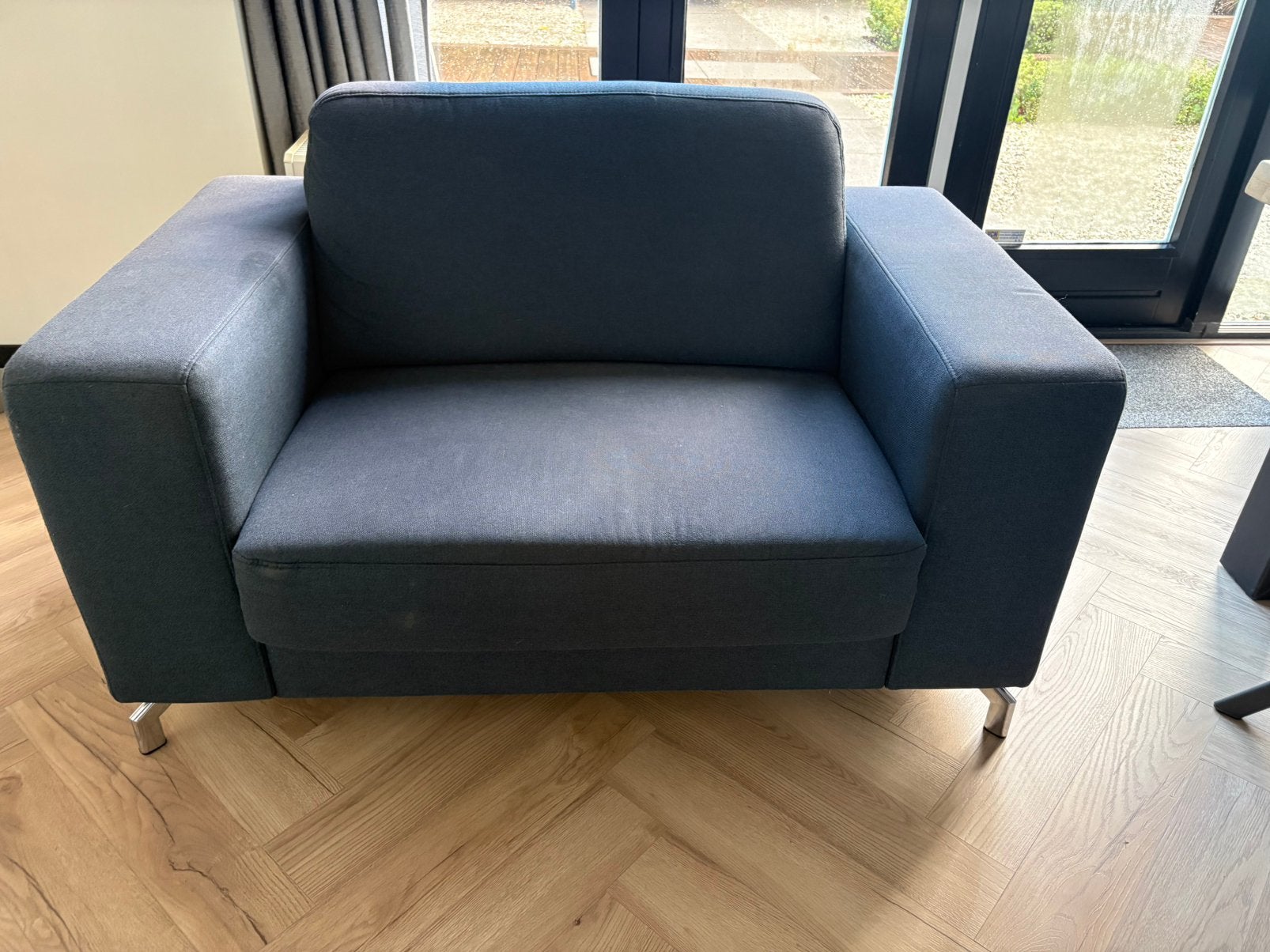 2x loveseats blauw met hoofdsteun, Ophalen, Strak, Gebruikt, Tweepersoons