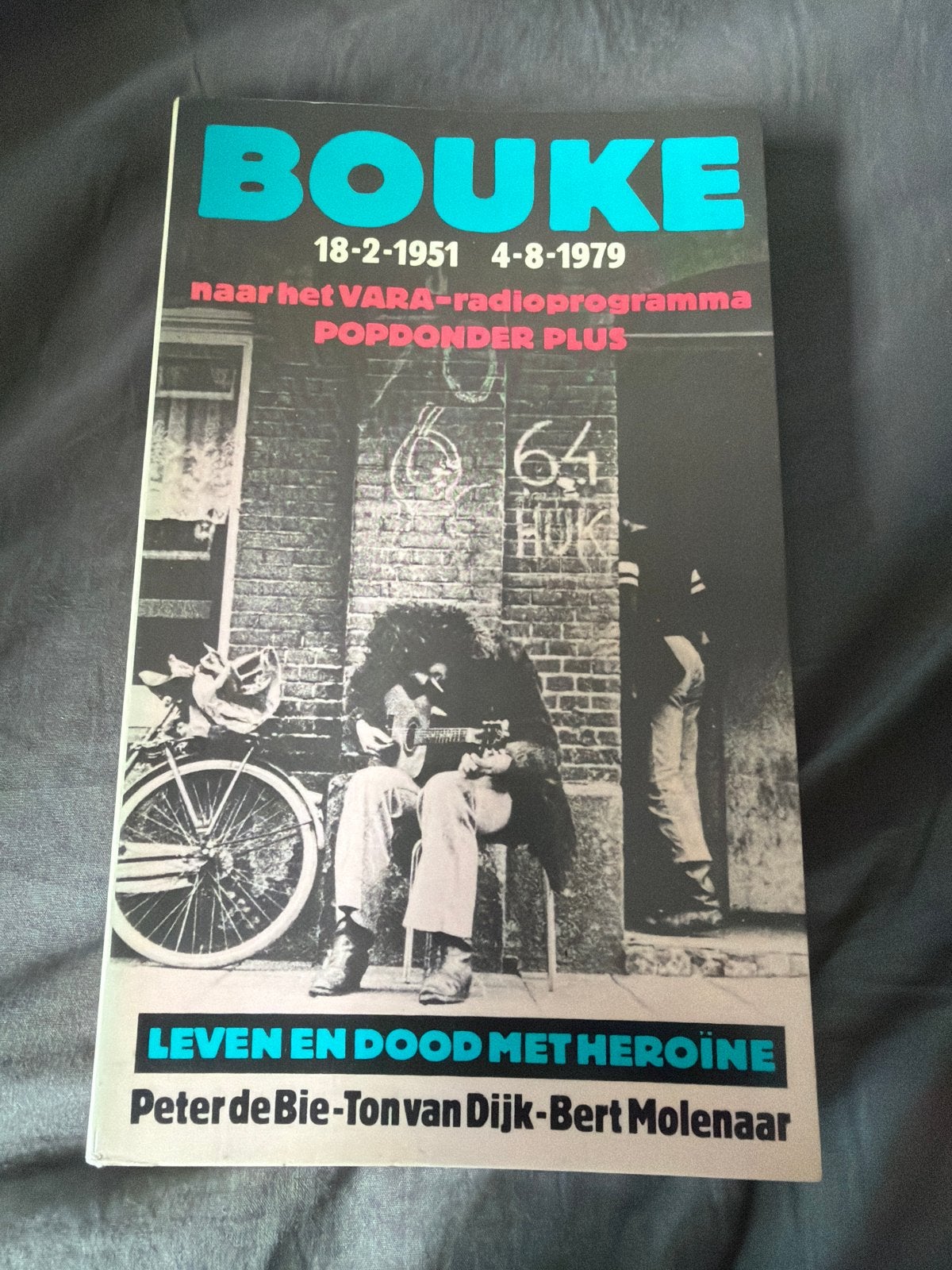 S9.   Bouke: Leven en Dood met Heroïne - Peter de Bie e.a., Ophalen of Verzenden, Gelezen, Nederland