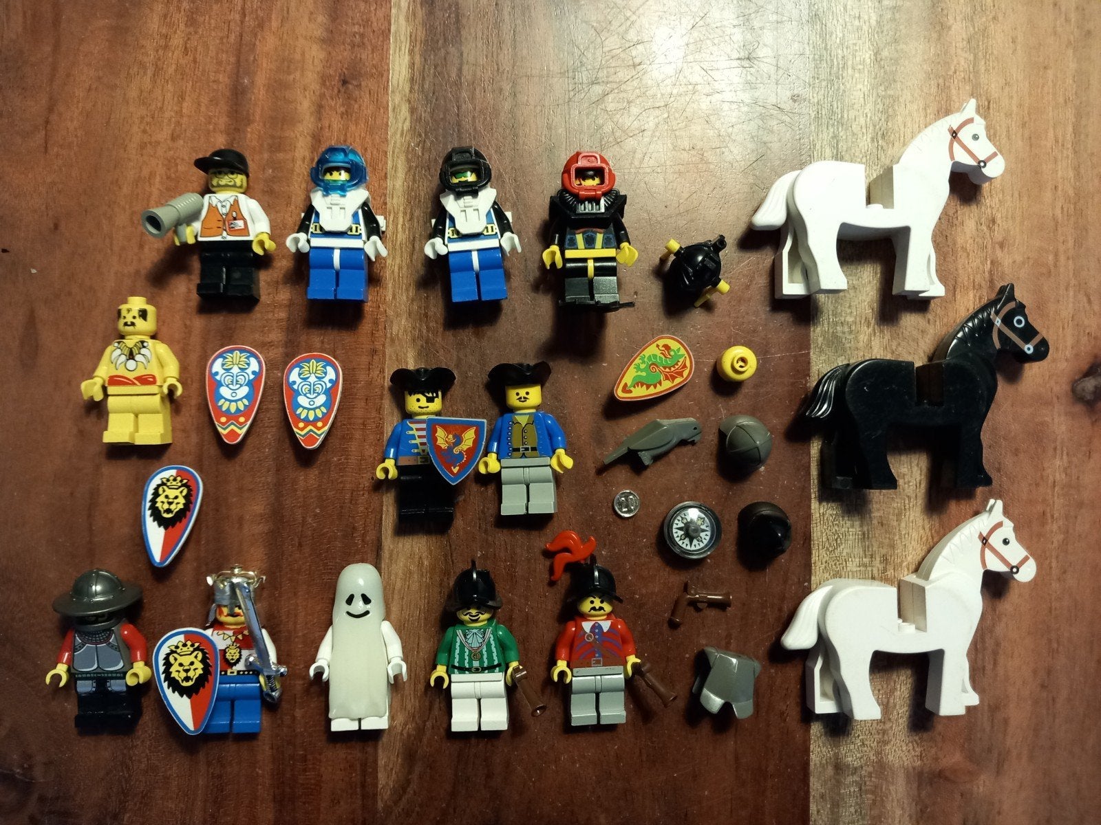 Lego poppetjes  vintage  castle - imperial  armade- piraten, Kinderen en Baby's, Speelgoed | Duplo en Lego, Ophalen of Verzenden