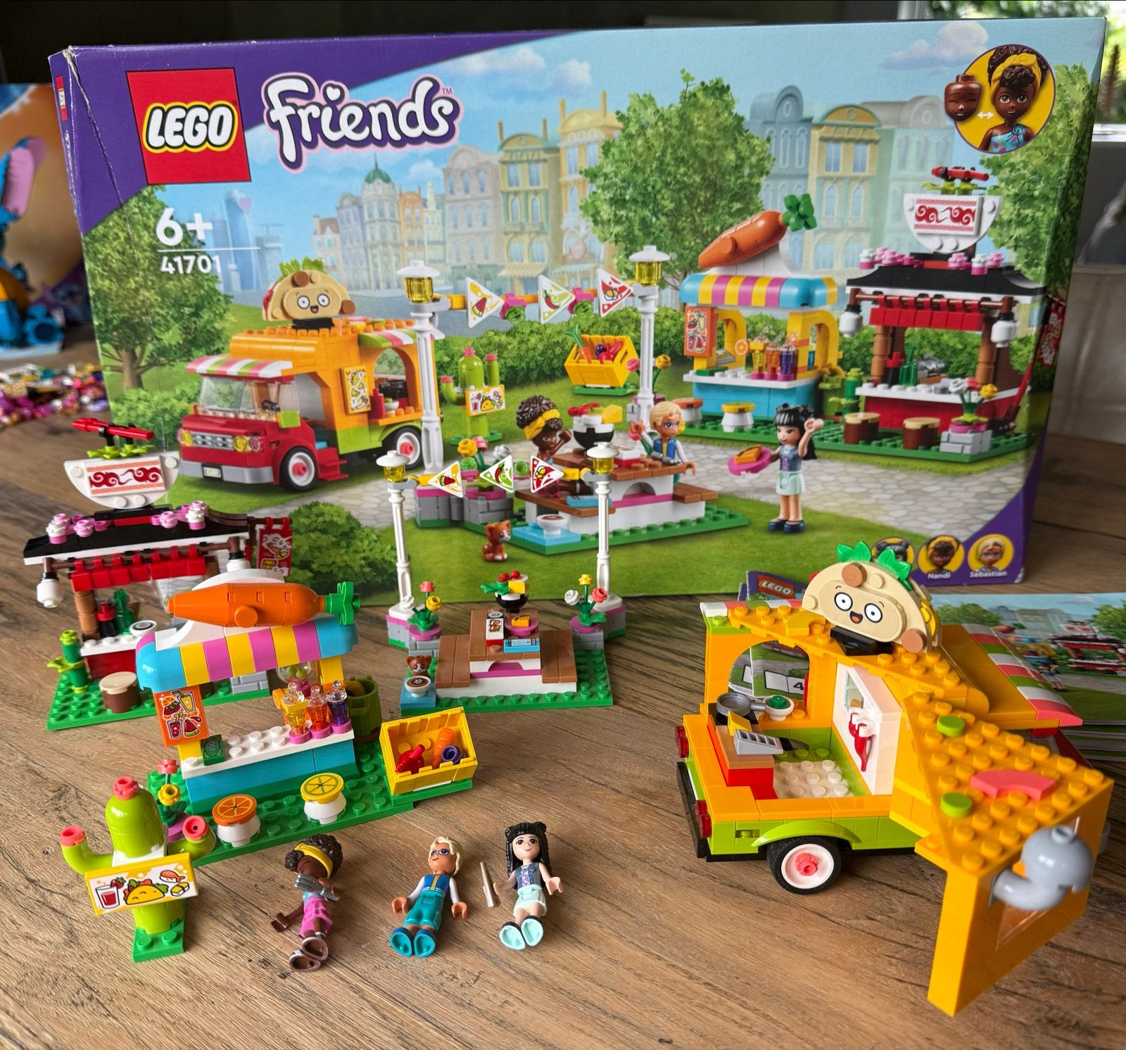 LEGO Friends 41701 Mobiele Voedselmarkt, Ophalen of Verzenden, Zo goed als nieuw