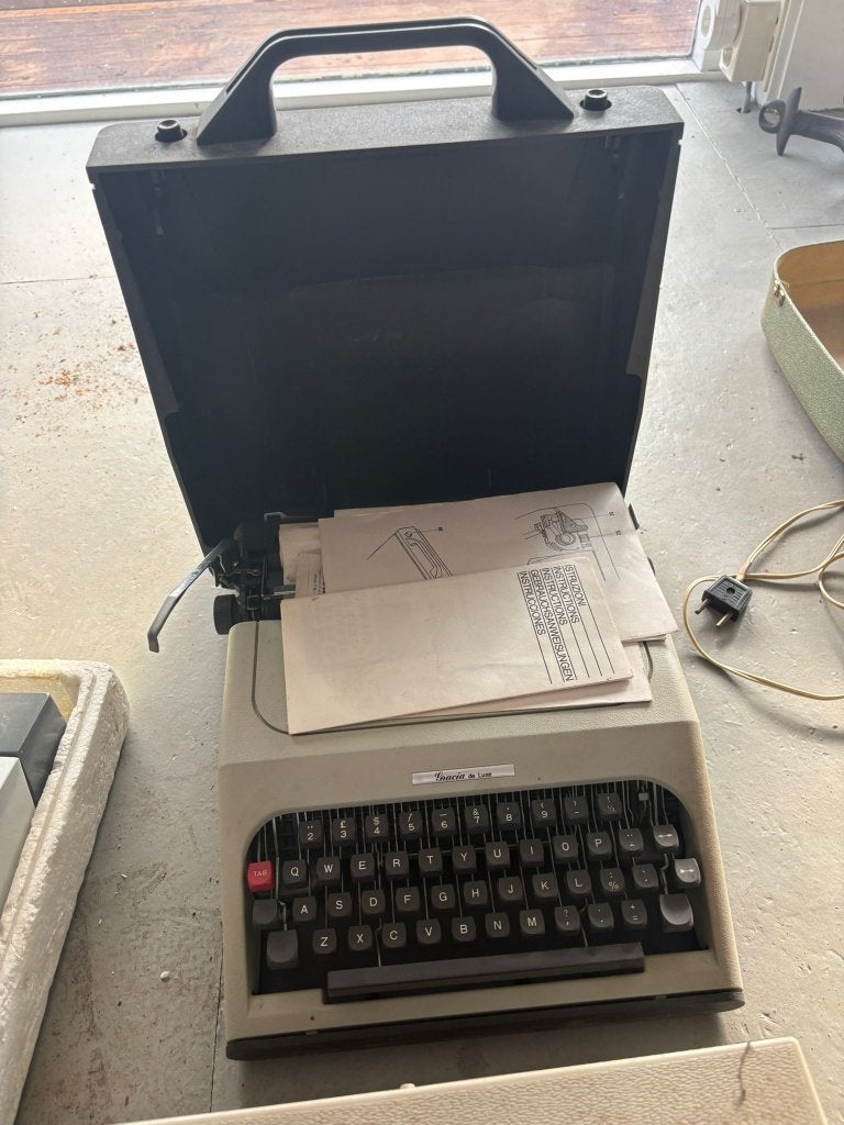 Gracia de Luxe vintage typemachine – jaren '80, Diversen, Typemachines, Ophalen of Verzenden, Gebruikt