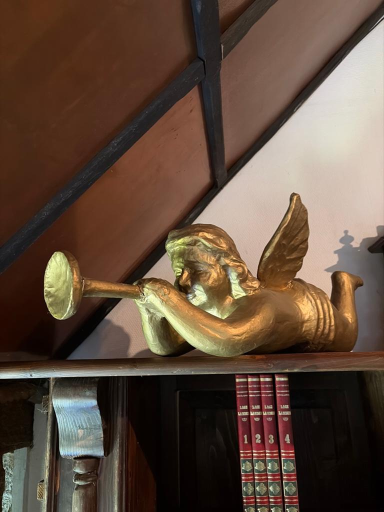 Gouden engel met bazuin, Ophalen of Verzenden, Zo goed als nieuw, Minder dan 50 cm