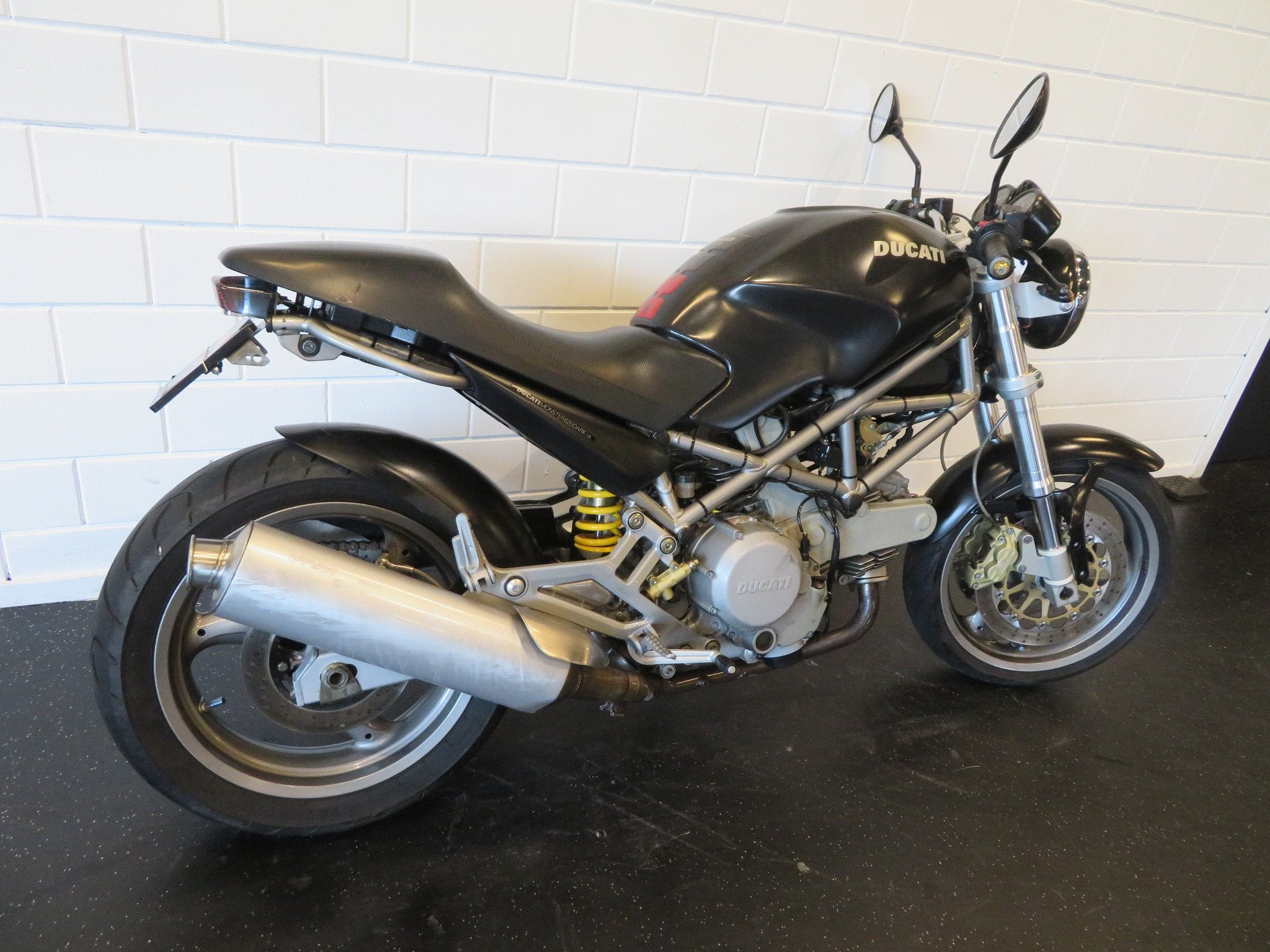 Ducati MONSTER 620 I.E. DARK EDITION! (bj 2002), Bedrijf, Naked bike