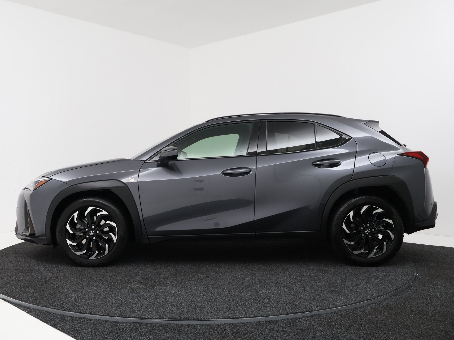 Lexus UX 300h 35th Edition | Black Edition | Navigatie | PDC, Auto's, Lexus, 4 cilinders, Leder, Bedrijf, 184 pk