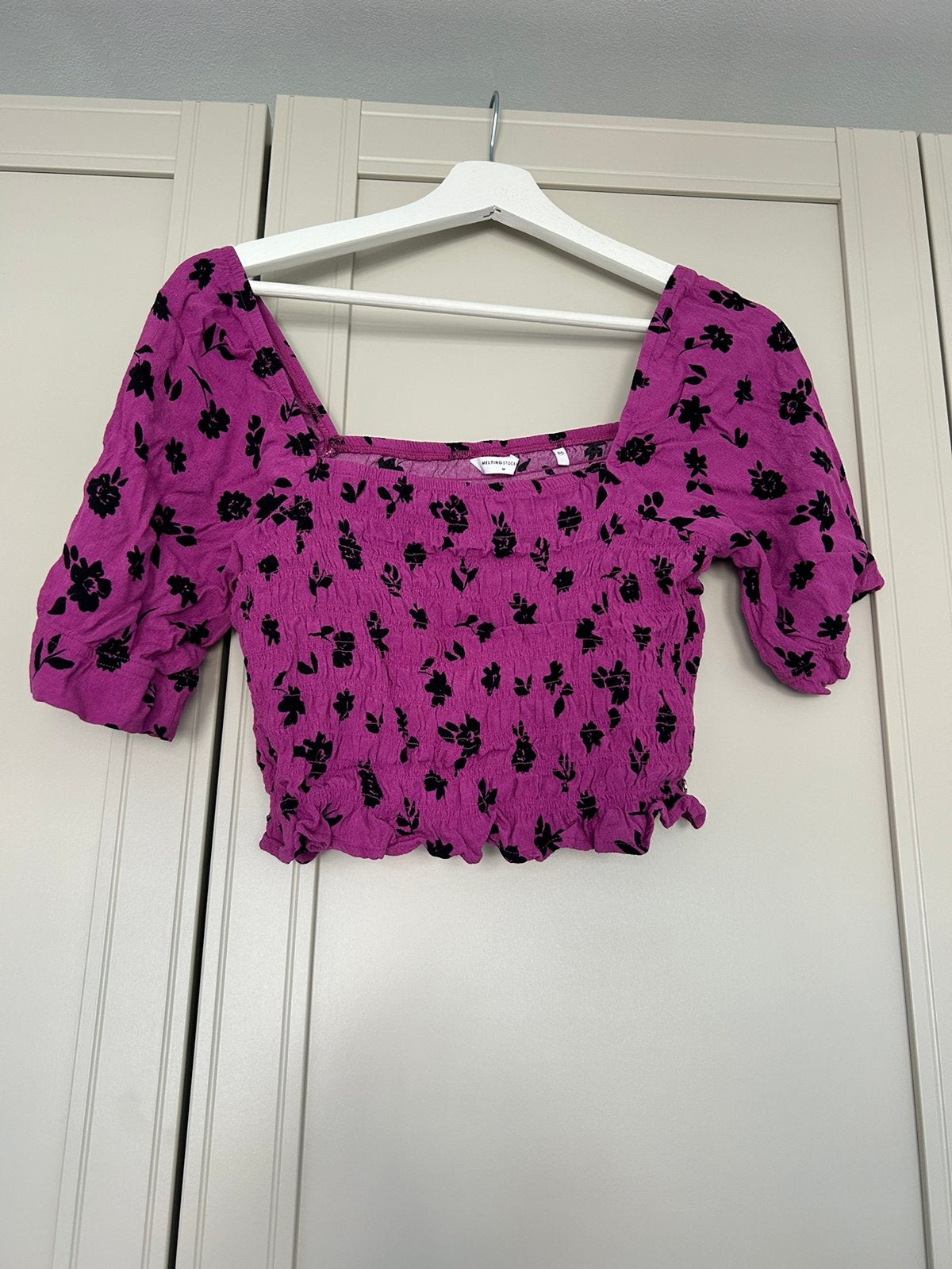 Gratis top, Ophalen, Zo goed als nieuw, Zonder mouw