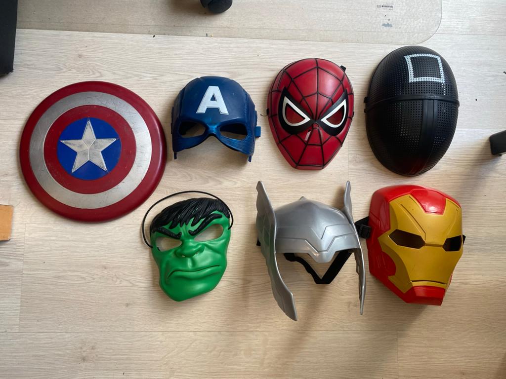 Marvel en Squid Game maskers/schild, Ophalen, Gebruikt
