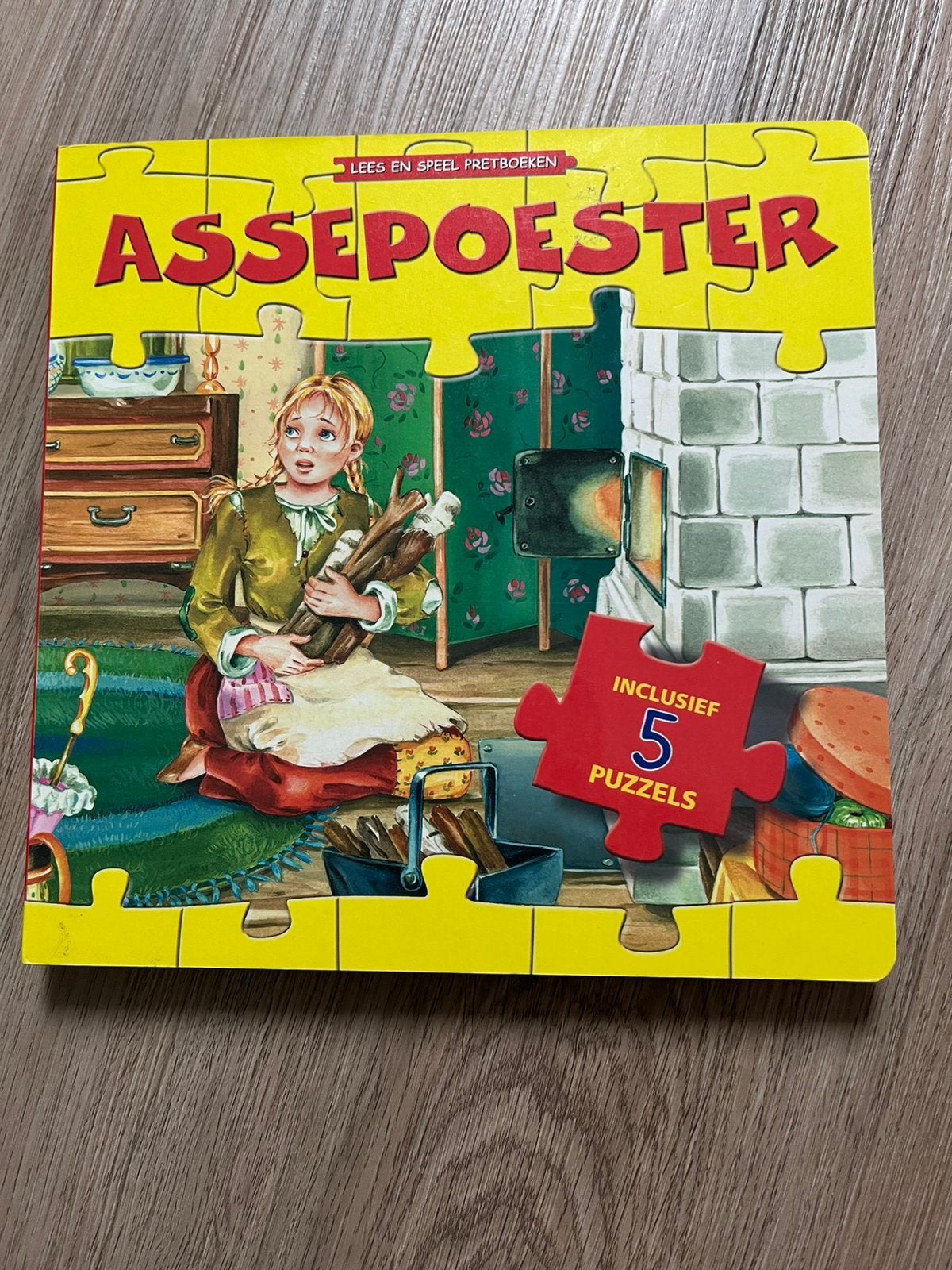 Assepoester lees en speel pretboeken, Boeken, Eén stripboek, Verzenden, Zo goed als nieuw