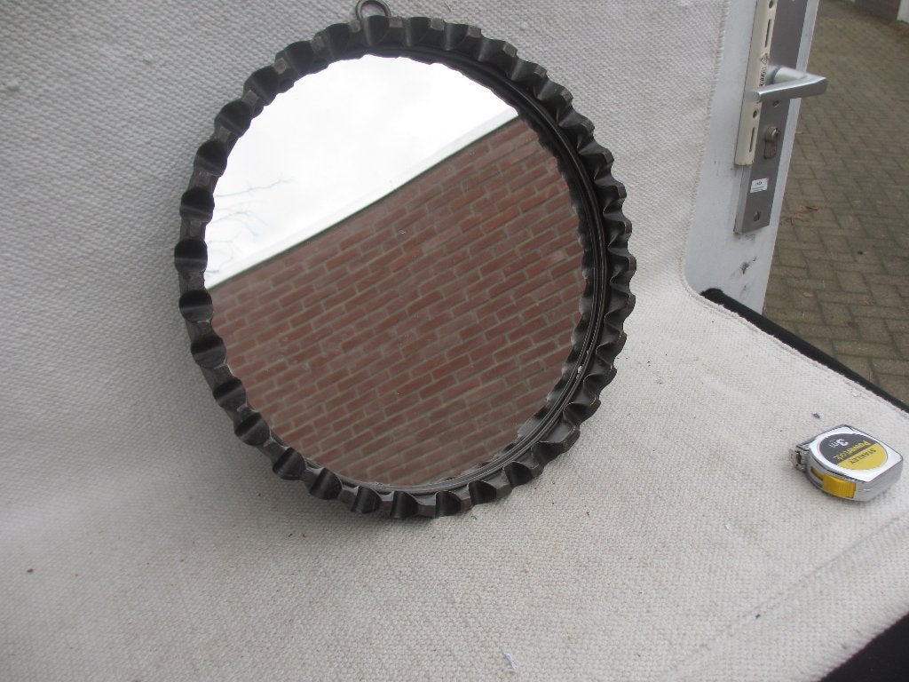 Modernistische SGY Brutalistische ronde wandspiegel, Huis en Inrichting, Woonaccessoires | Spiegels, Minder dan 50 cm, Rond, Ophalen of Verzenden