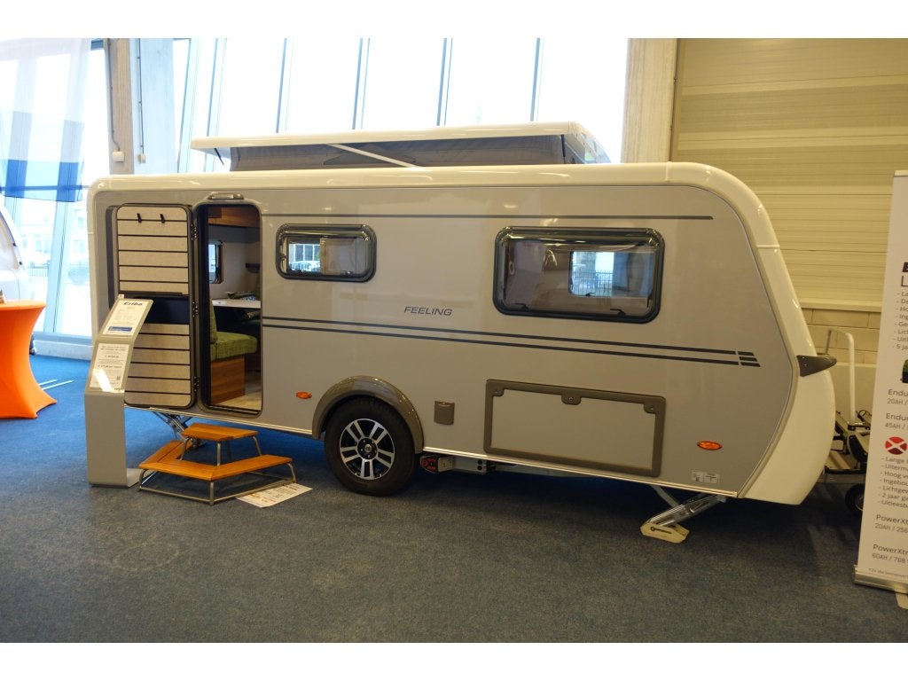 Eriba Feeling 470; zeer compleet, nieuwste 2026 model, Caravans en Kamperen, Caravans, Standaardzit, Schokbreker, Bedrijf, Eriba