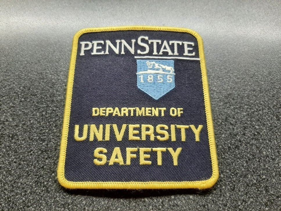 PennState  - Dep. Of University  Safety / patch  11x9,3 cm., Ophalen of Verzenden, Landmacht, Amerika, Embleem of Badge