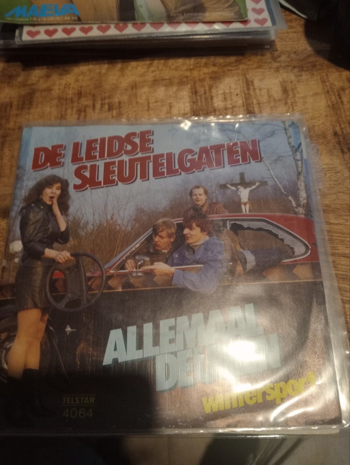 De Leidse sleutelgaten - allemaal deuken, Ophalen of Verzenden, Zo goed als nieuw, Overige formaten, Levenslied of Smartlap
