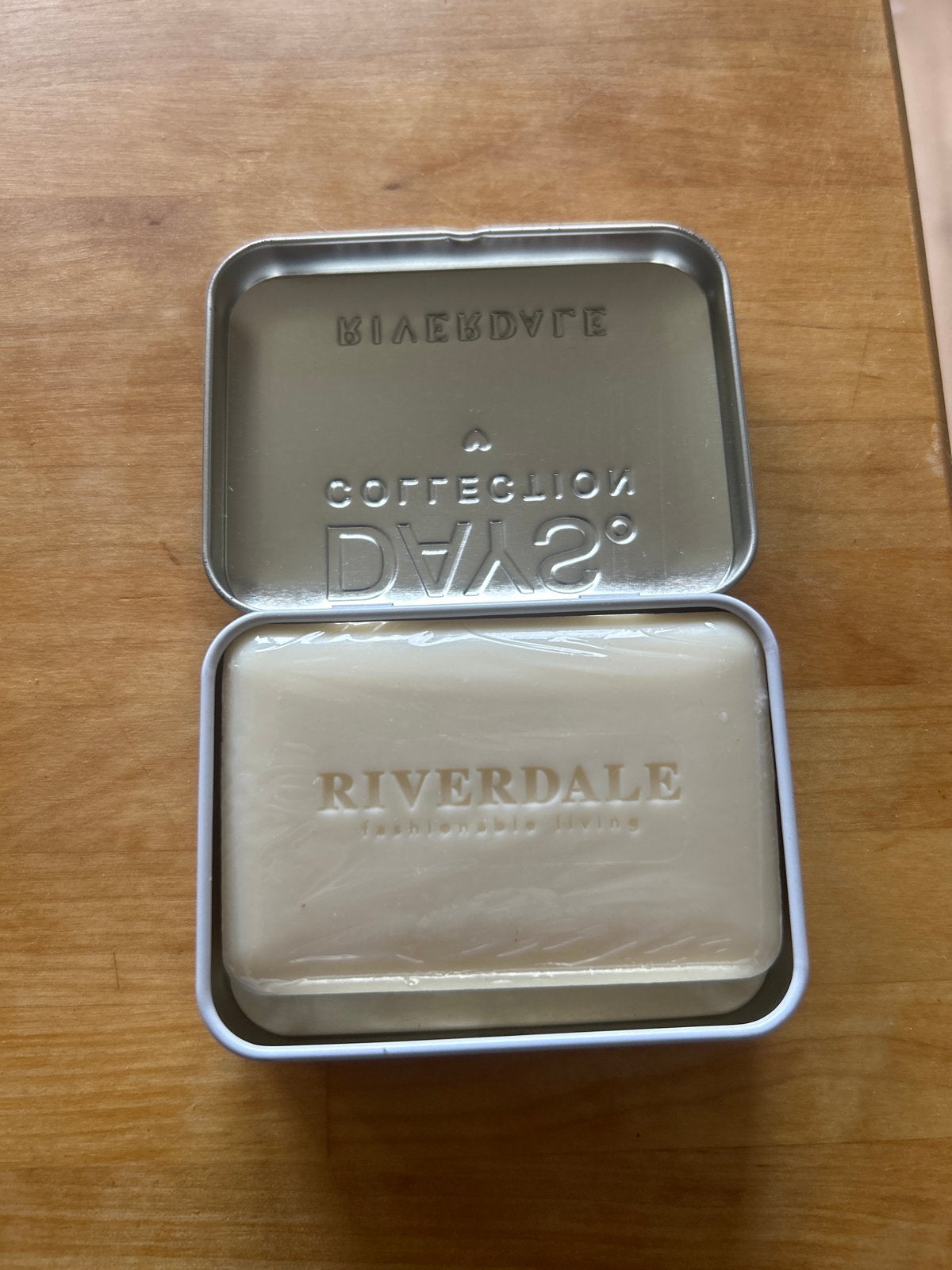 Riverdale Days Collection Zeep Lovely Lily in blik, Ophalen, Nieuw, Bad & Douche