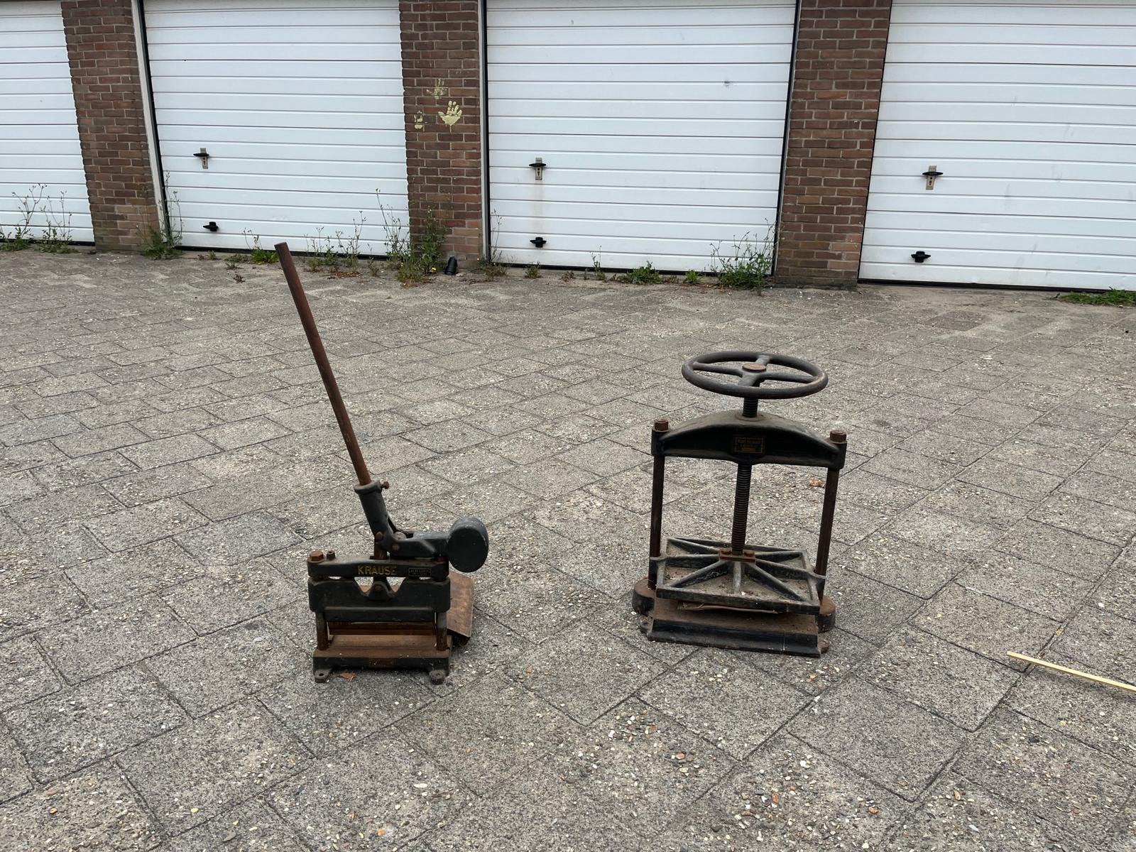 Boekbinderspers Kraus, Ophalen, Minder dan 50 watt, IJzer, Netvoeding