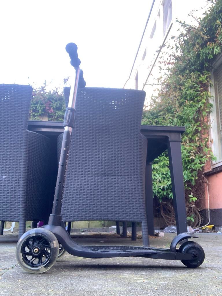 step kids met licht op de wiel, Fietsen en Brommers, Steps, Ophalen of Verzenden, Gebruikt, Gewone step