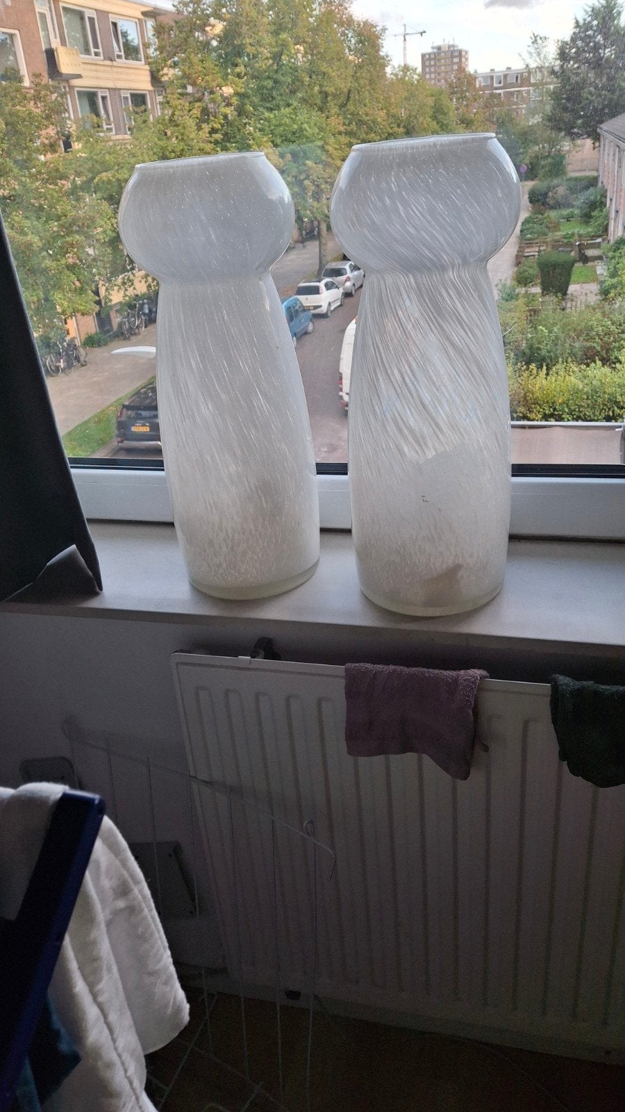 Set van 2 IKEA Vazen - Wit Glas, Ophalen, Zo goed als nieuw, Wit, Glas