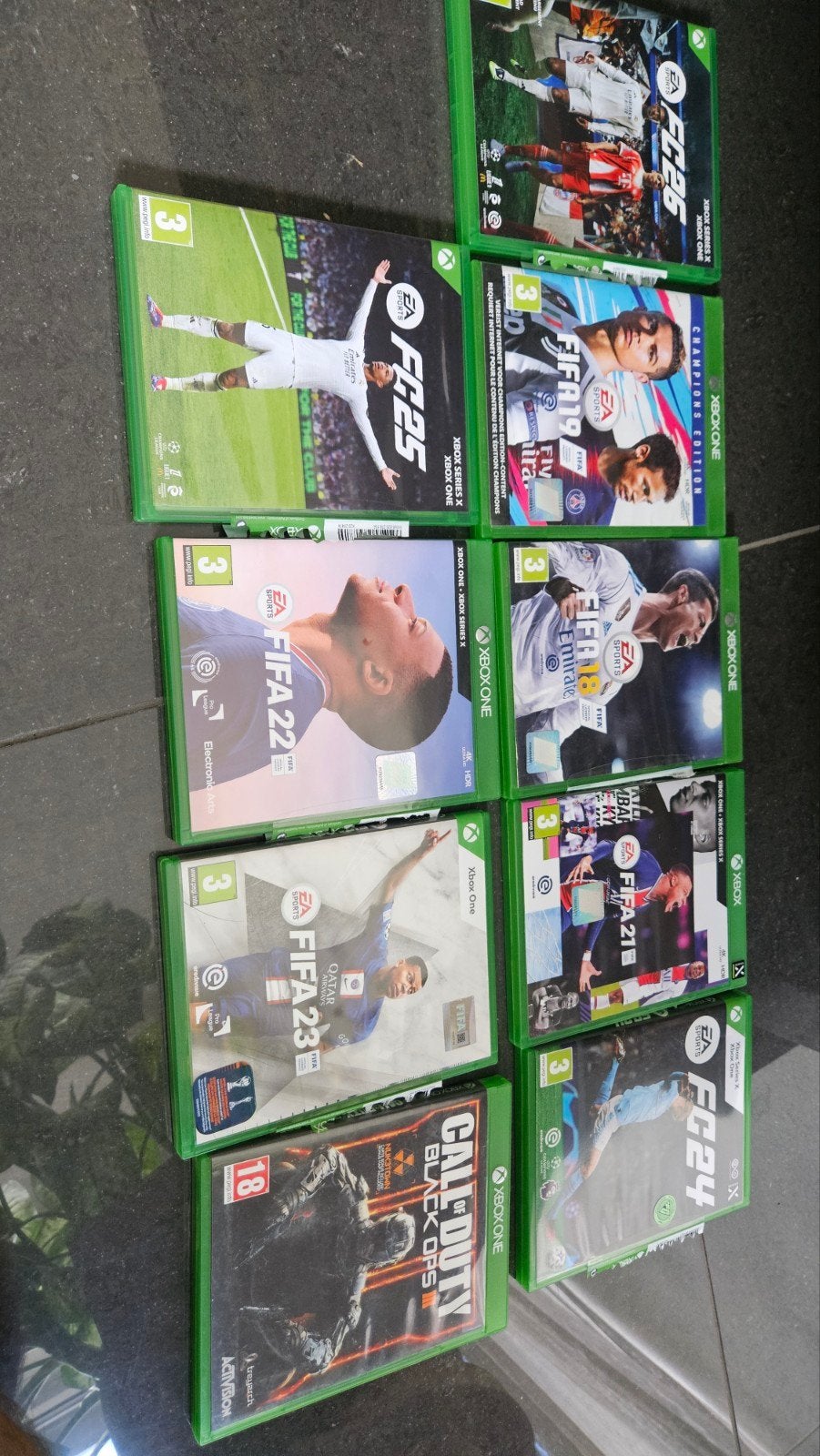 Xbox One/Series  games fifa en calloptie of duty, Spelcomputers en Games, Ophalen, Gebruikt, Vanaf 18 jaar, Eén computer