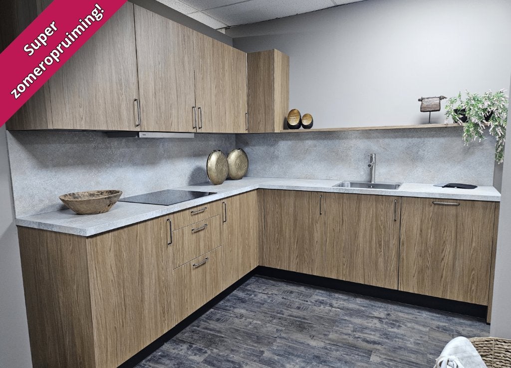 Showroomkeuken in hoekopstelling met houtlook front, Huis en Inrichting, Nieuw, 200 cm of meer, Werkstraße 3 32289 Rödinghausen Duitsland