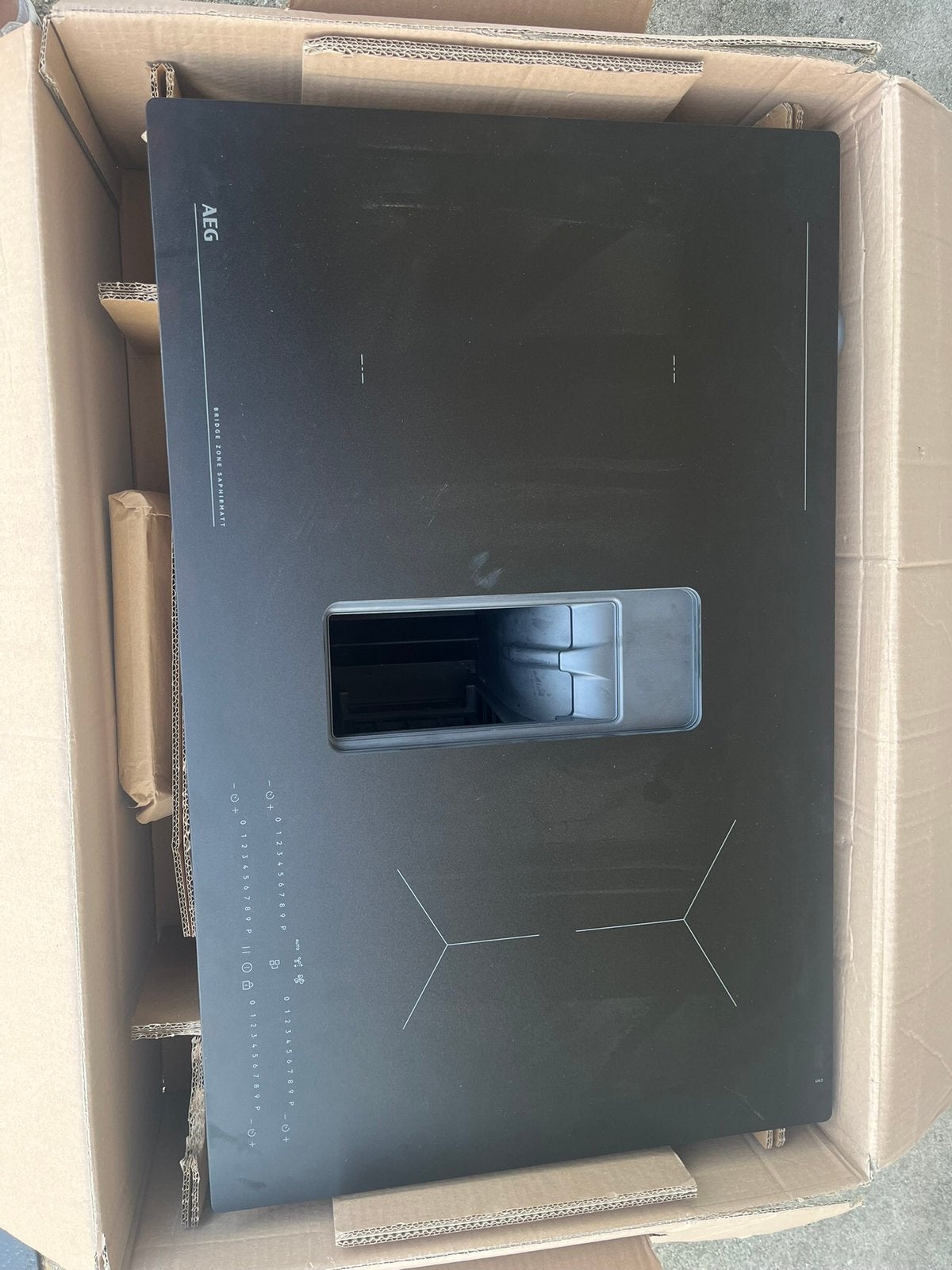 AEG NCH84B03CZ, Ophalen, Nieuw, 4 kookzones, Inbouw
