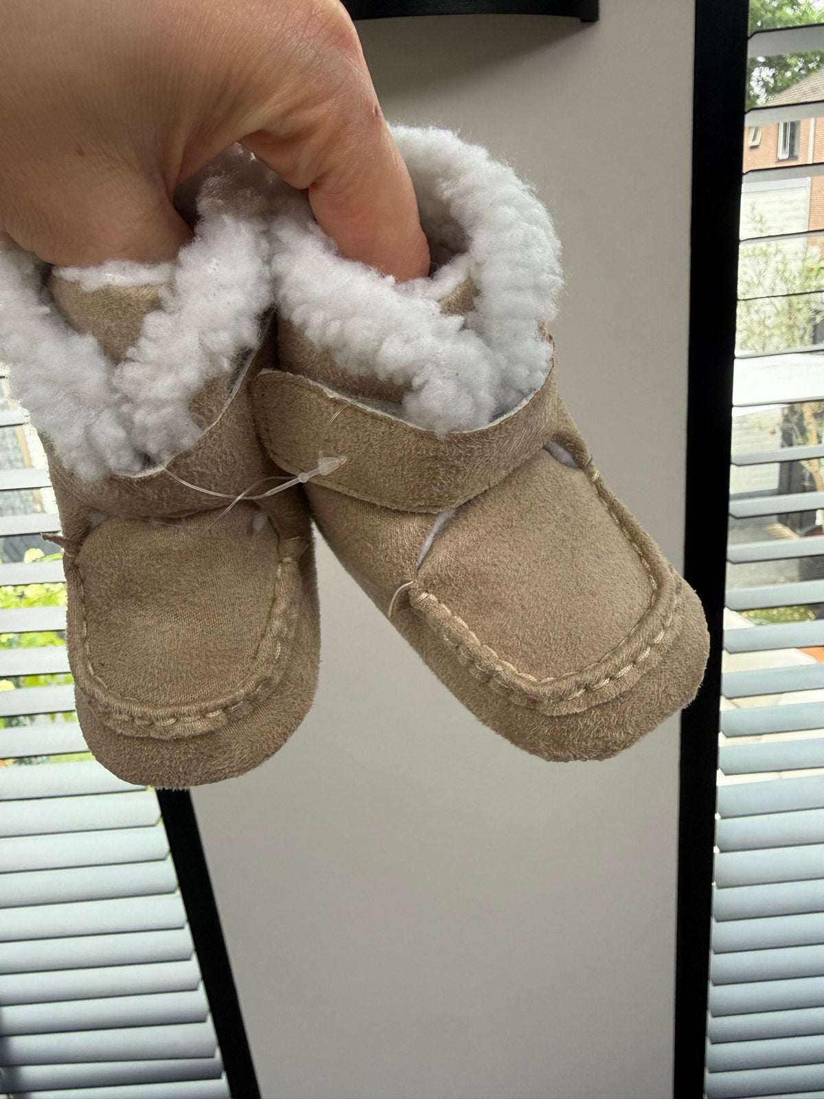 Warme Bambino slofjes/laarsjes voor baby's, Kinderen en Baby's, Ophalen of Verzenden, Zo goed als nieuw, Jongetje of Meisje, Slofjes