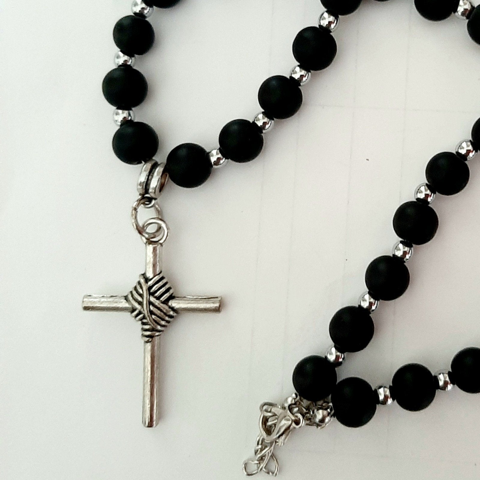 Onyx natuursteen ketting met Kruis Hanger, Sieraden, Tassen en Uiterlijk, Kettingen, Zwart, Nieuw, Ophalen of Verzenden, Steen of Mineraal