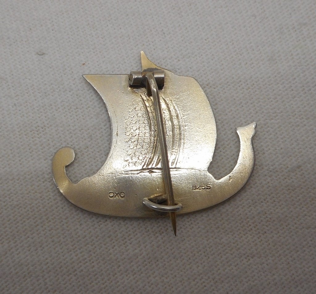 Zilveren Noorse broche vikking schip met emaillen nr.584, Verzenden, Minder dan 4 cm, Zo goed als nieuw, Zilver