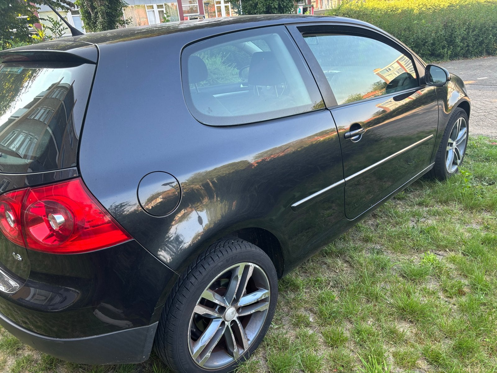 Volkswagen Golf 1.6 75KW 2007 Zwart, Auto's, Voorwielaandrijving, 4 cilinders, 620 kg, 1200 kg