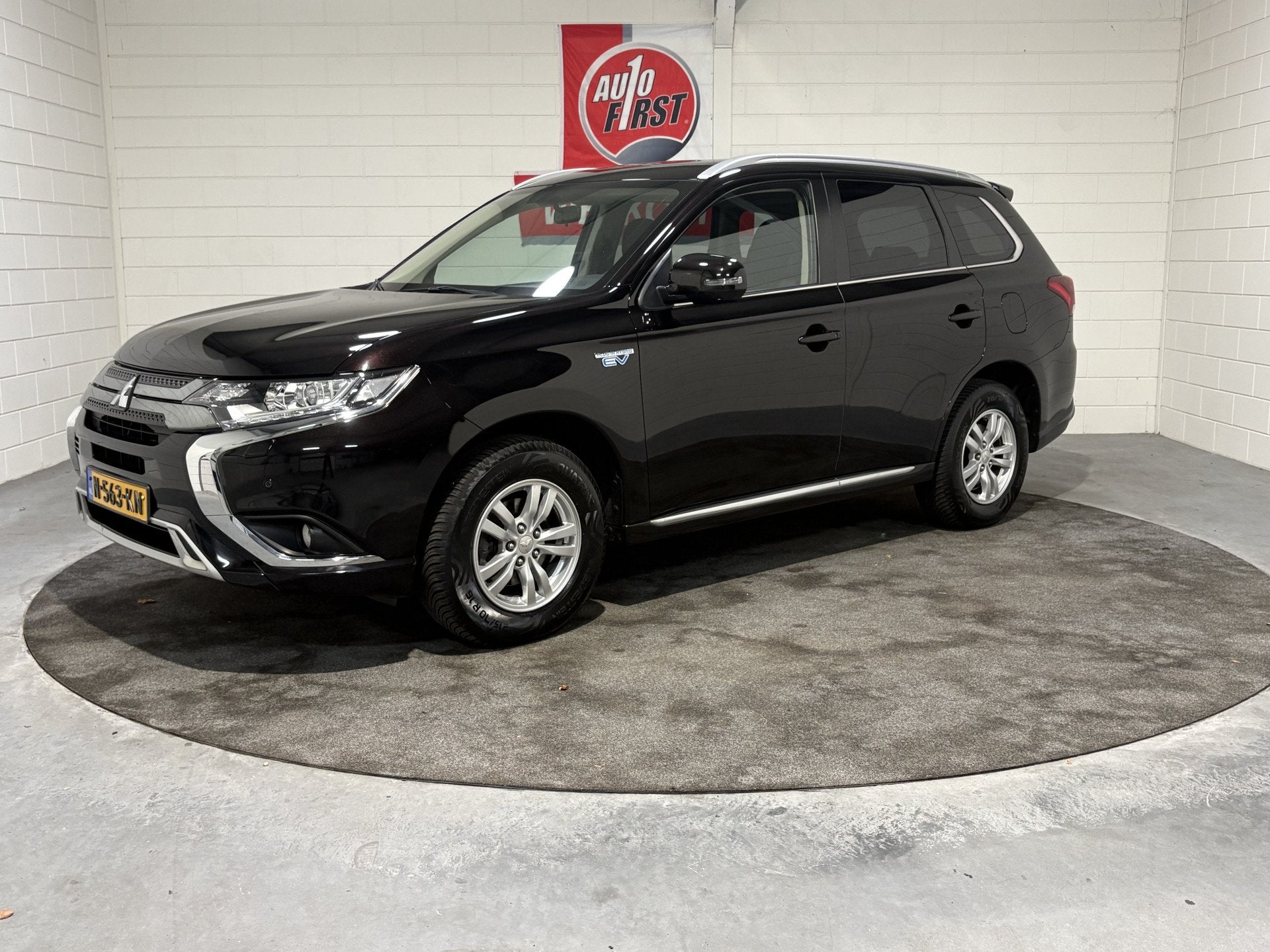 Mitsubishi Outlander 2.4 PHEV Pure Dealer onderhouden, 1e ei, Auto's, Automaat, Dealer onderhouden, Stof, Euro 6