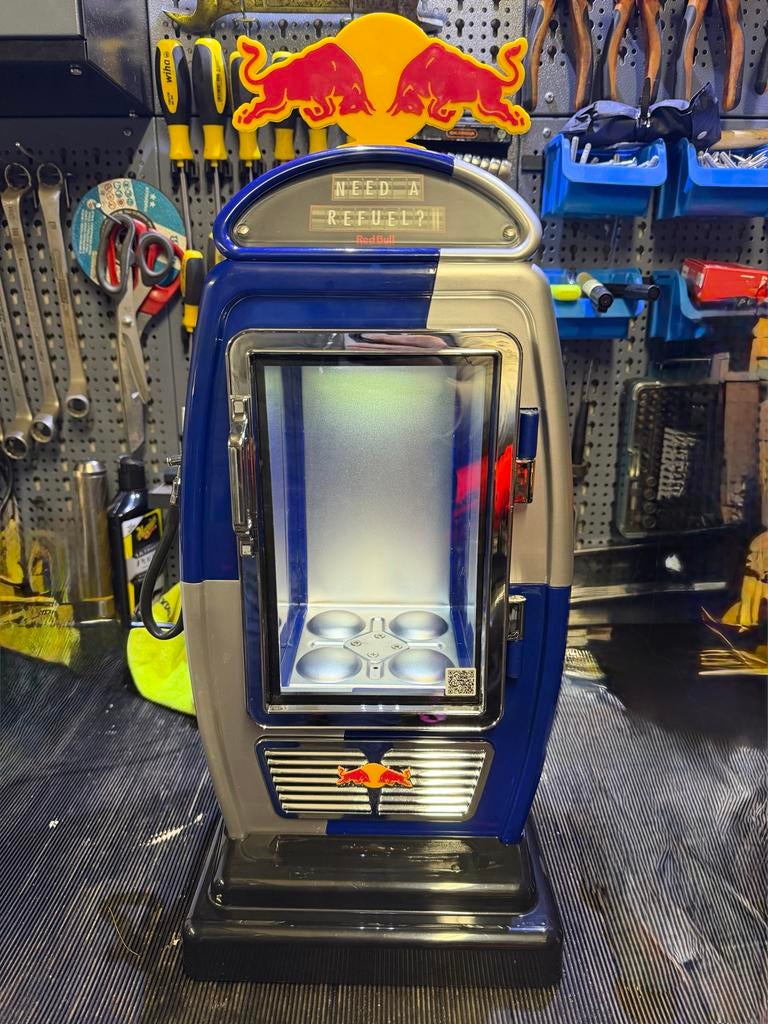 Red Bull Mini Koelkast - Benzinepomp Design, Ophalen, Zonder vriesvak, Energieklasse A of zuiniger, Minder dan 45 cm