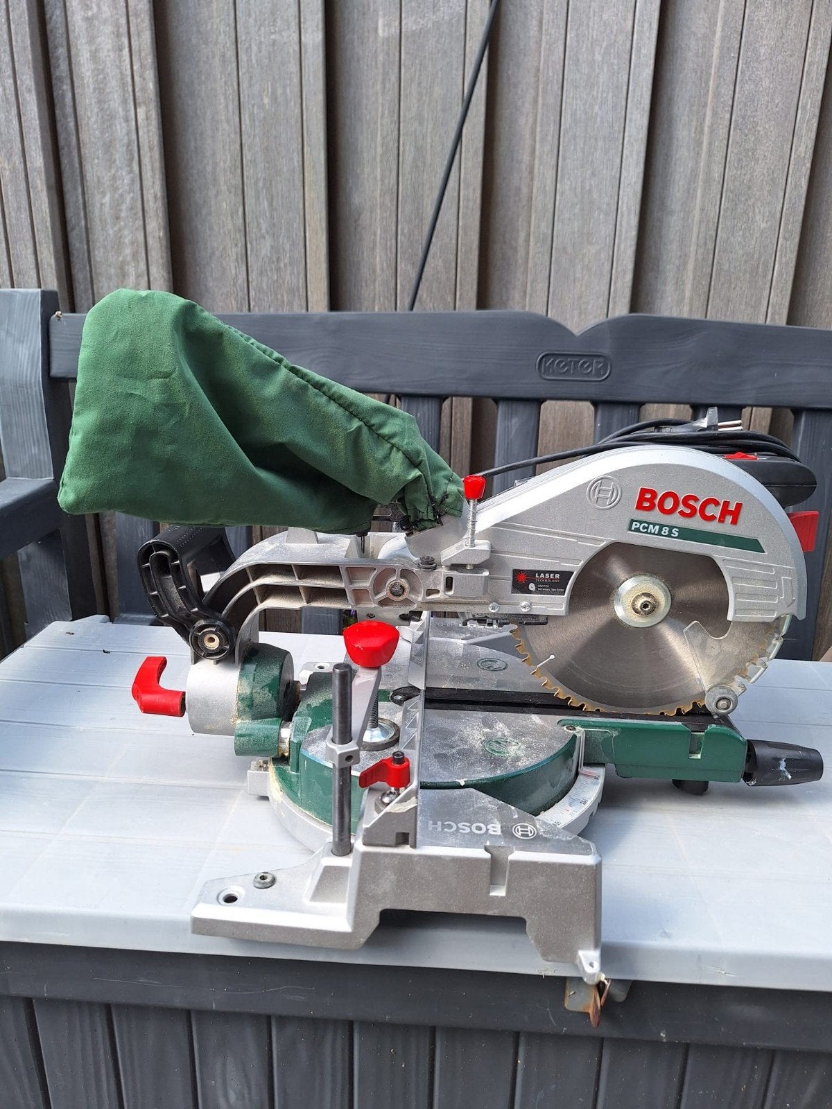 Bosch pcm 8S , afkortzaag met laser en trekfunctie., Ophalen, Gebruikt, Afkortzaag, 30 tot 70 mm