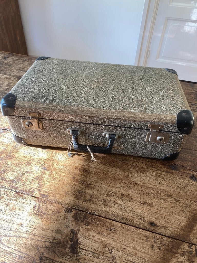Koffer - grijs geruit - zwarte afwerking - sleutel, Antiek en Kunst, Curiosa en Brocante, Ophalen of Verzenden