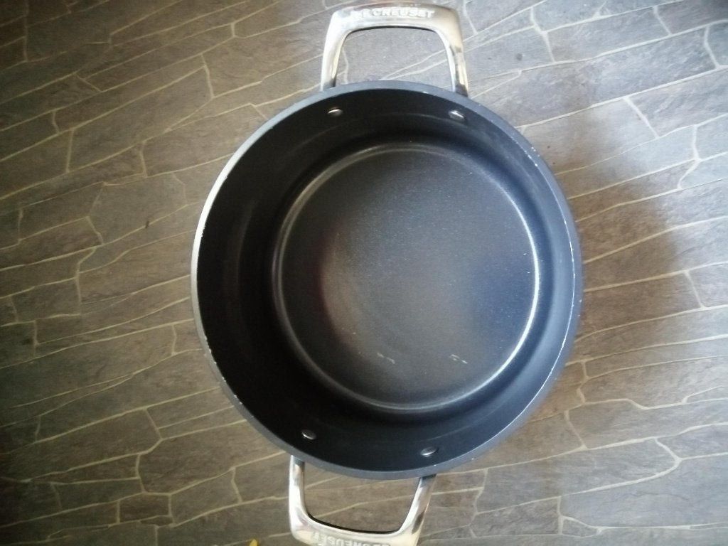Kookpan Le Creuset Anti-aanbak Zwart 24cm (6L), Antiaanbaklaag, Ophalen, Gebruikt, Gietijzer