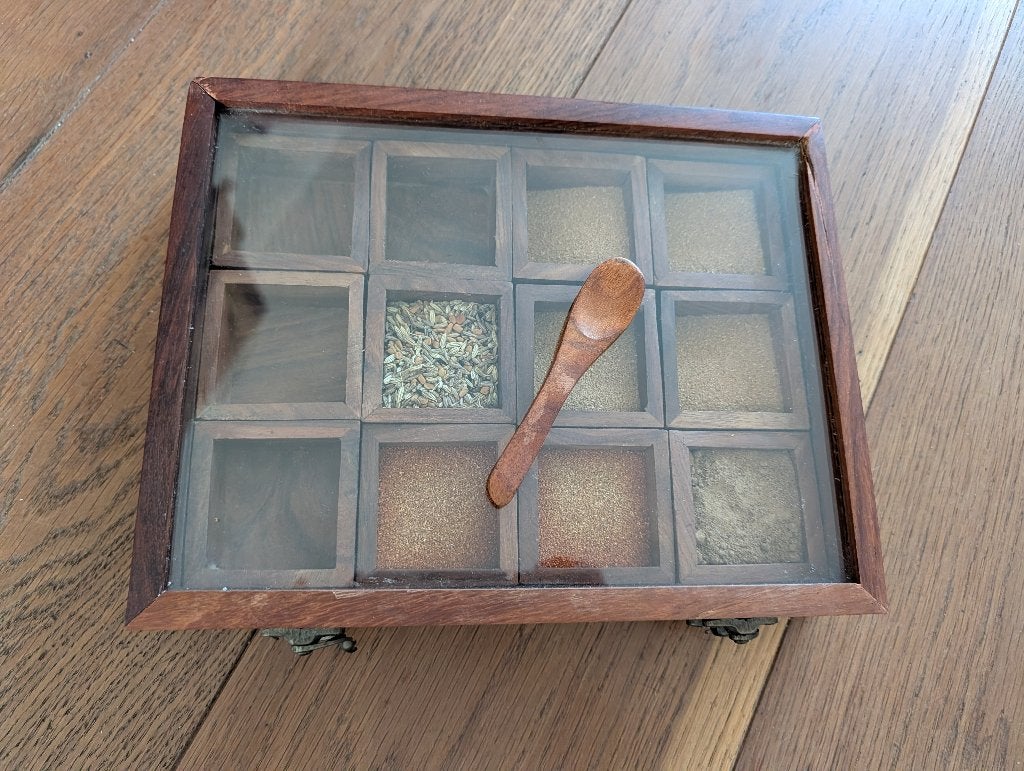 Handgemaakte Indiase kruidendoos, Overige typen, Hout, Ophalen of Verzenden, Zo goed als nieuw