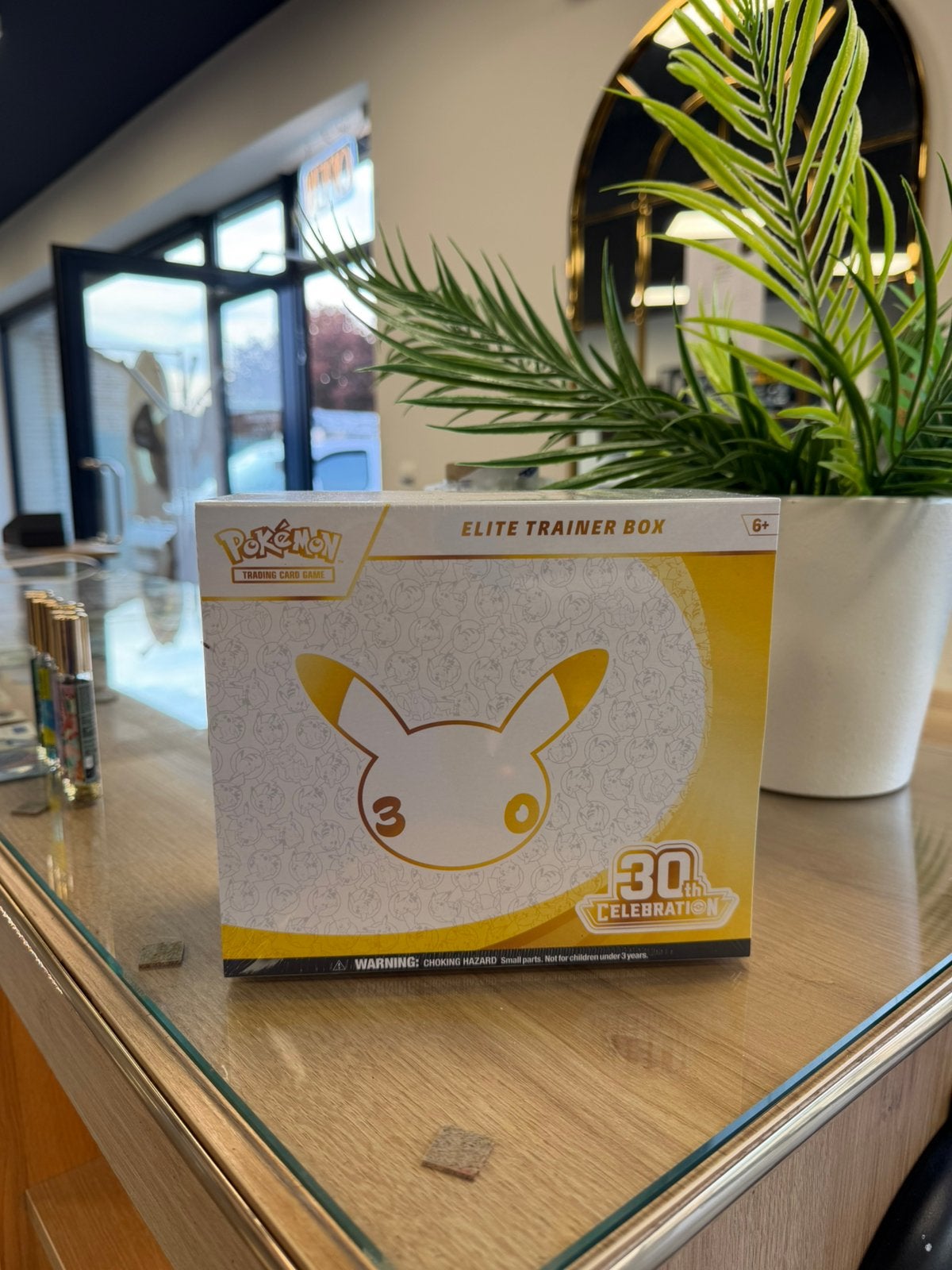 Pokemon 30th ETB, Ophalen of Verzenden, Nieuw