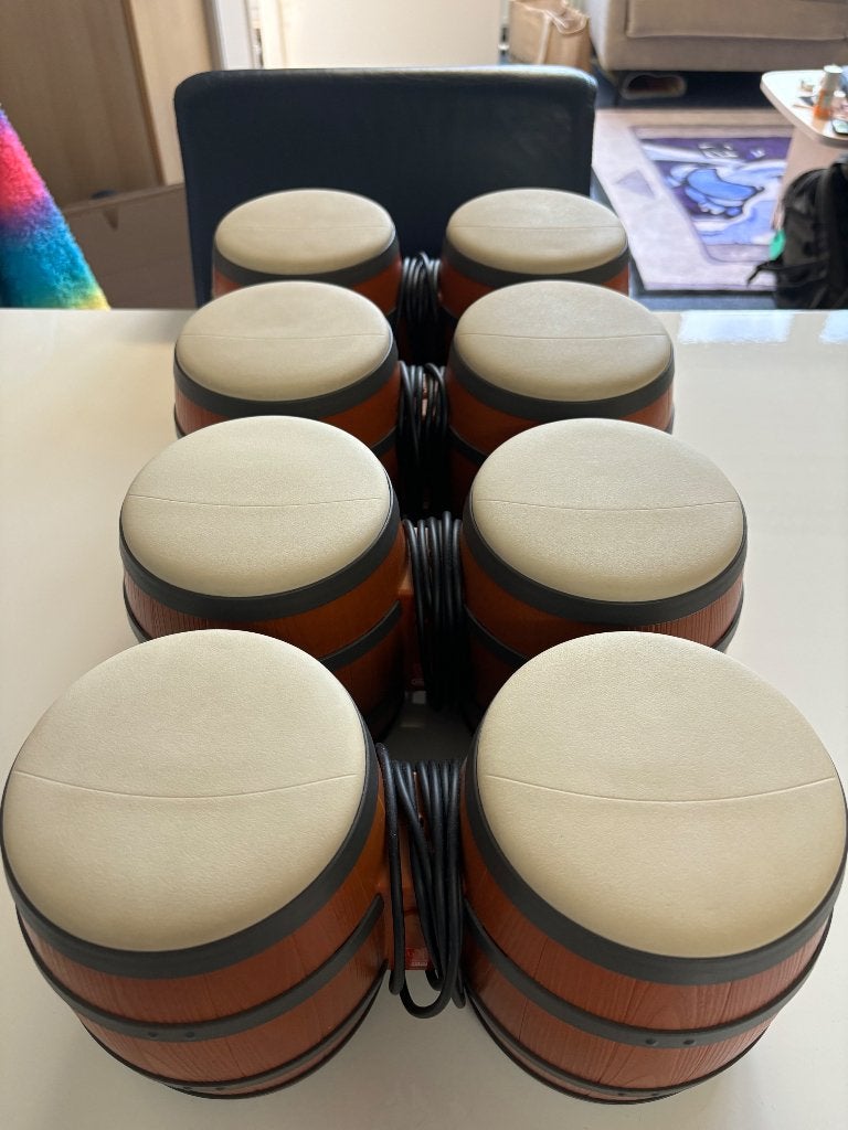 Donkey Konga Bundel - 4x Originele Bongos + Donkey Konga 1, Spelcomputers en Games, Muziek, Eén computer, Ophalen of Verzenden