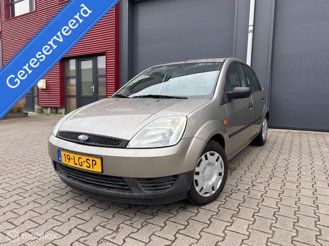 Ford Fiesta 1.3 Ambiente /5 deurs /Elektrische ramen /Radio, 1299 cc, Gebruikt, 4 cilinders, Met garantie (alle)
