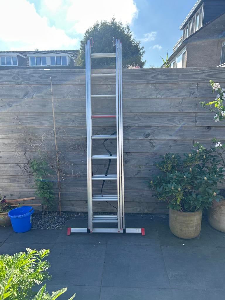 Altrex ladder 3x9 sporten incl. afstandhouder, Doe-het-zelf en Verbouw, Ophalen, Gebruikt, Ladder, Opvouwbaar of Inschuifbaar