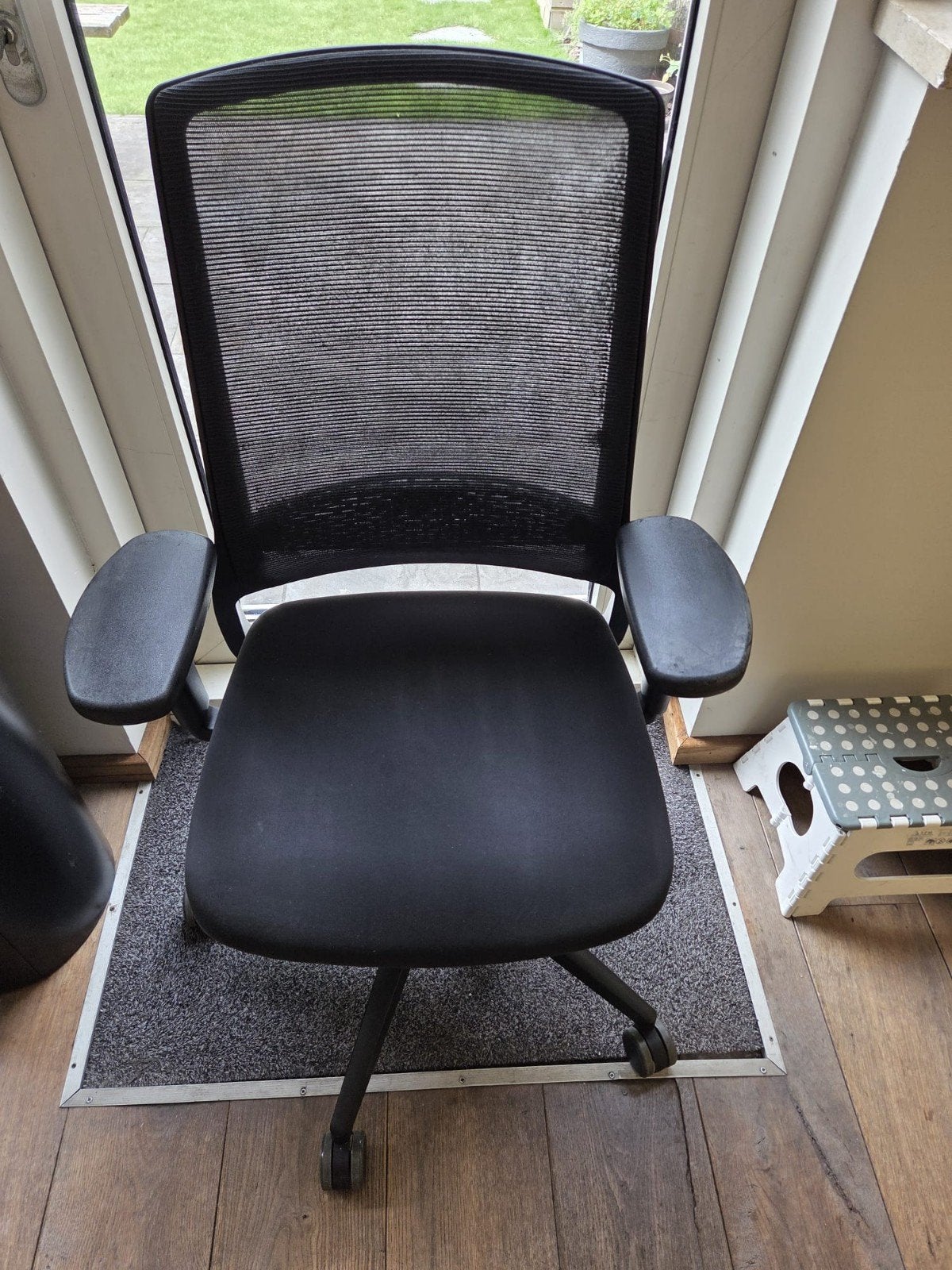Zwarte ergonomische bureaustoel, Ophalen, Gebruikt, Zwart, Bureaustoel