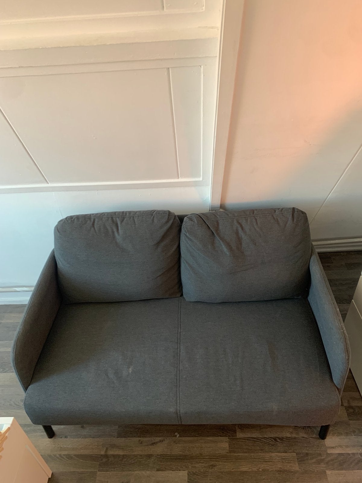 Comfortabele tweezitsbank in grijs stof, Ophalen, Gebruikt, 150 tot 200 cm, Tweepersoons