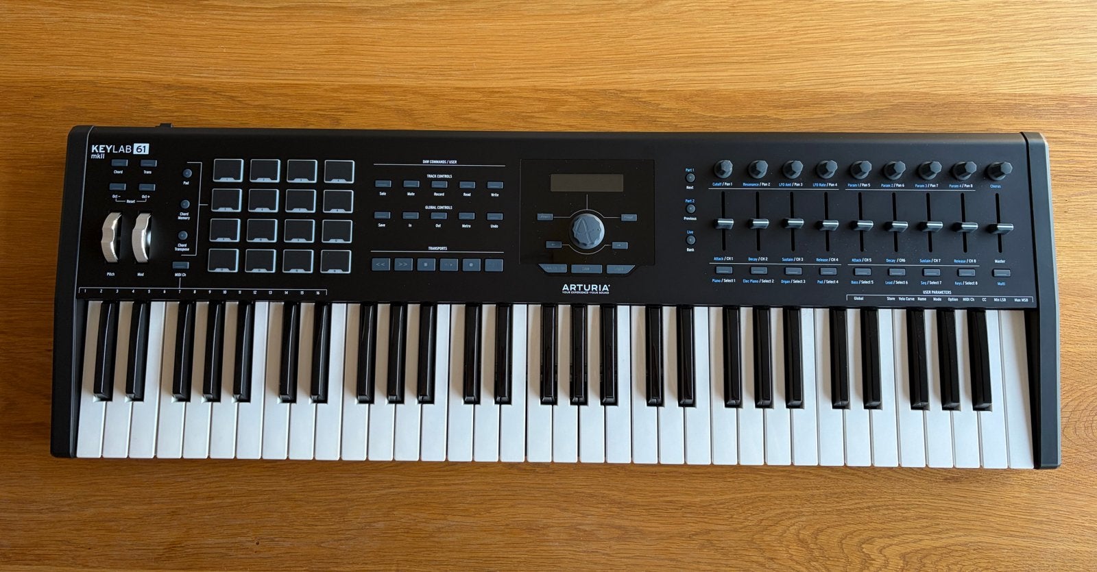 Foto 2 van Arturia Keylab 61 MKII MIDI Controller - Zo goed als nieuw