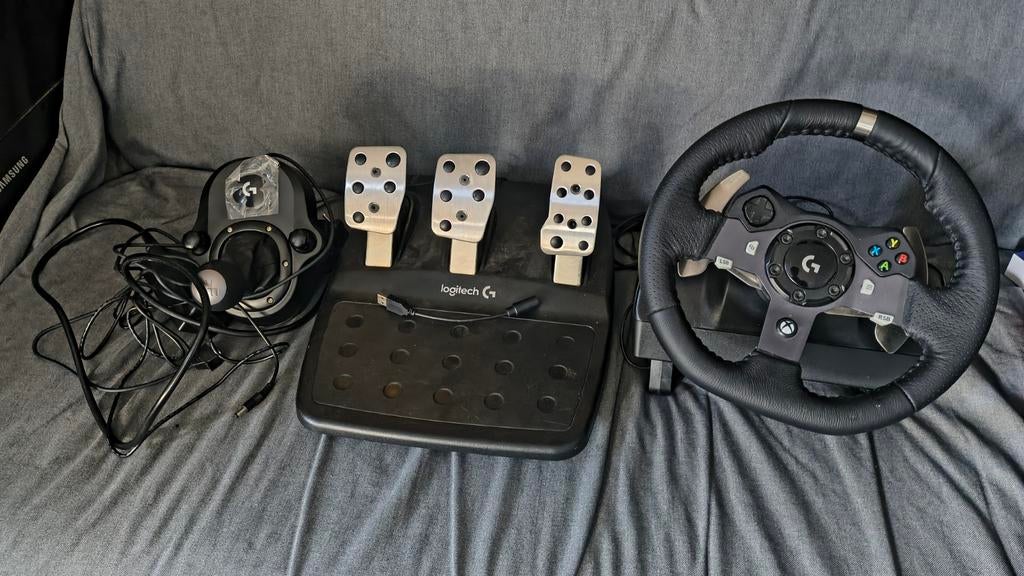Logitech G920 racestuur + shifter - Zo goed als nieuw, Ophalen, Racestuur, Xbox, Force feedback