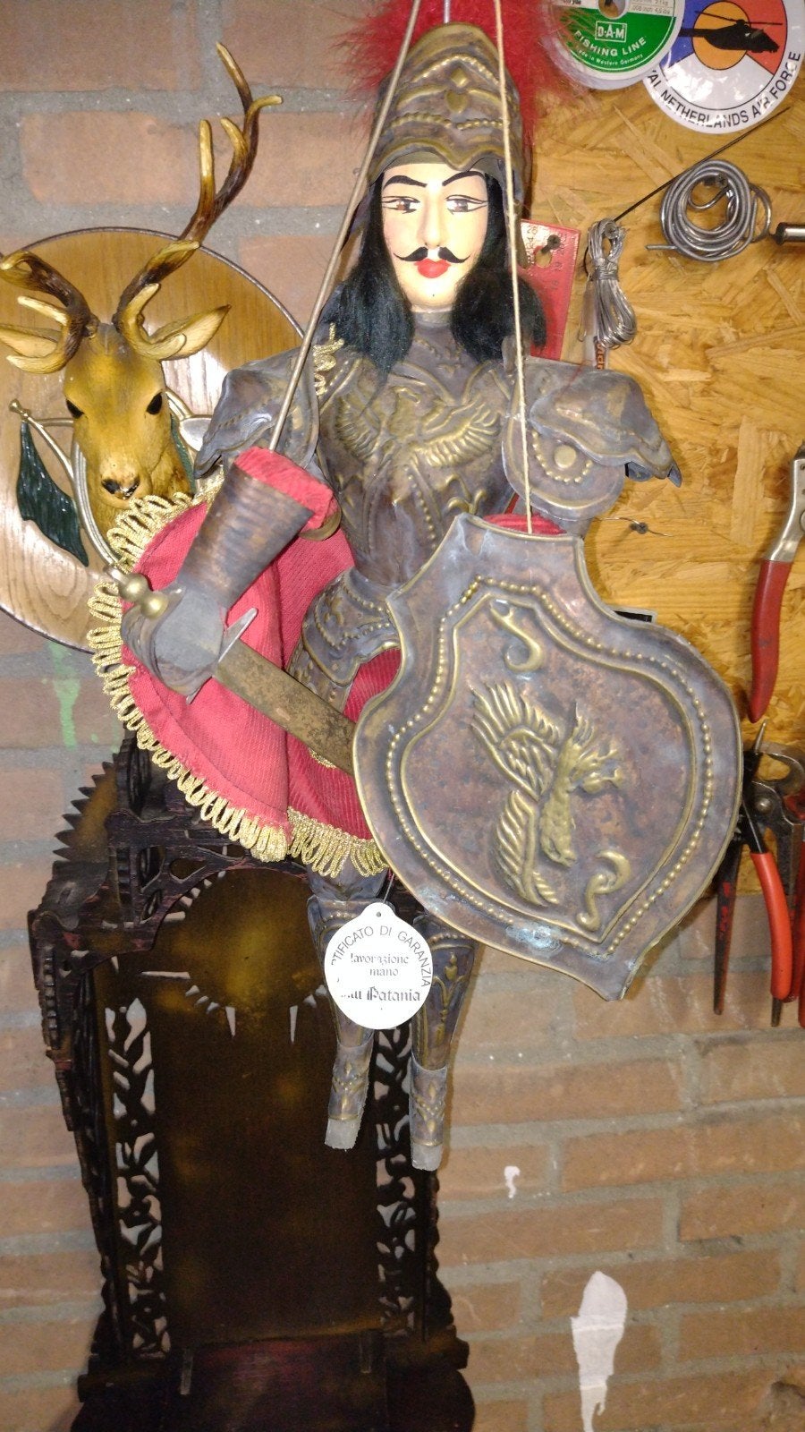 handgemaakte ridder marionet wapenschild zwaard i, Antiek en Kunst, Ophalen of Verzenden